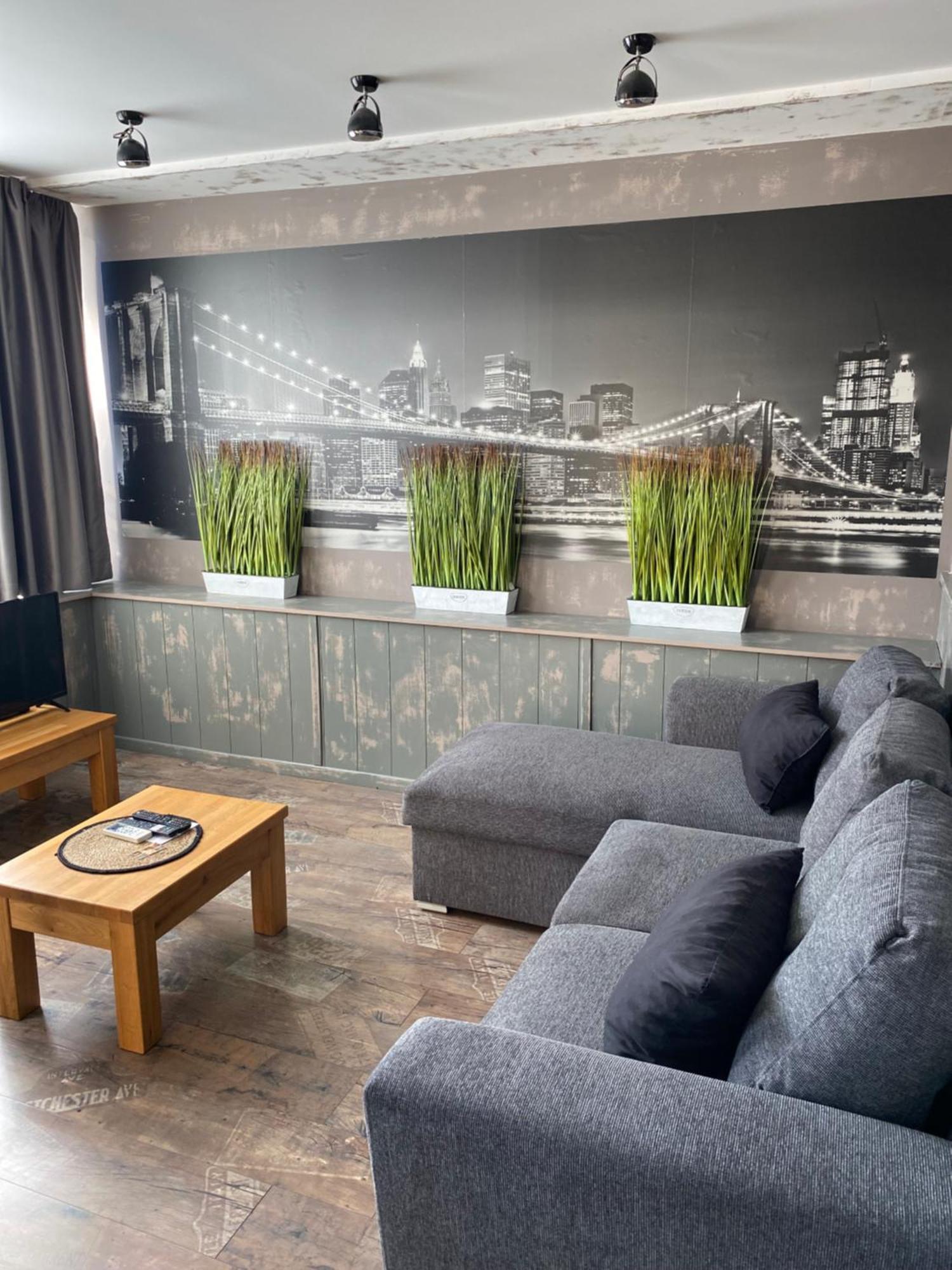 City Hotel เวลีคอเทอร์โนโว ภายนอก รูปภาพ